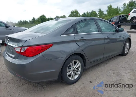 2013 Hyundai Sonata Gls z USA, uszkodzony, nr VIN 5NPEB4AC6DH677045